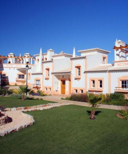 בודנס Quinta Da Encosta Velha - Santo Antonio, Villas, Golf & Spa מראה חיצוני תמונה